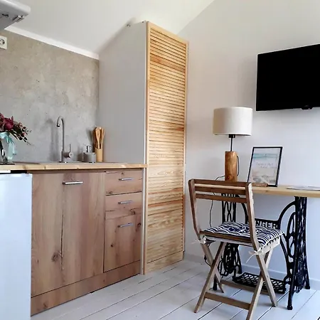 Blue Paradise * 科斯蒂内什蒂