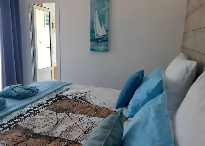 Blue Paradise 科斯蒂内什蒂