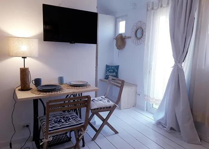 Blue Paradise * 科斯蒂内什蒂