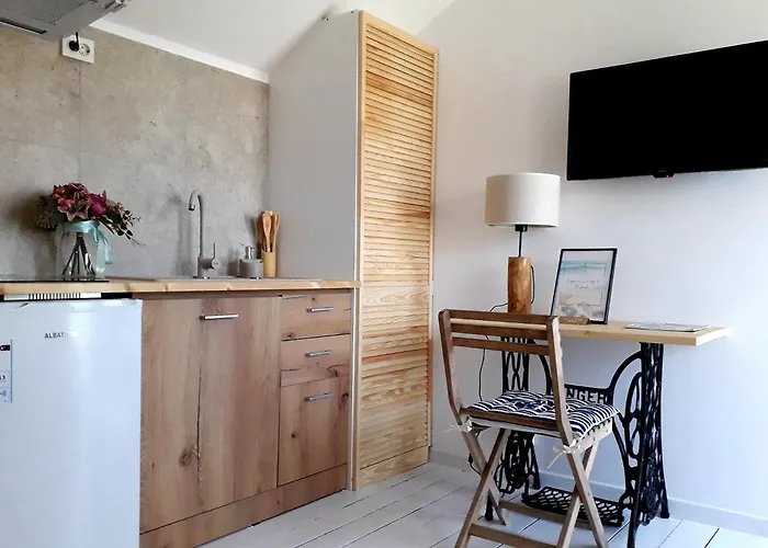 Blue Paradise * 科斯蒂内什蒂