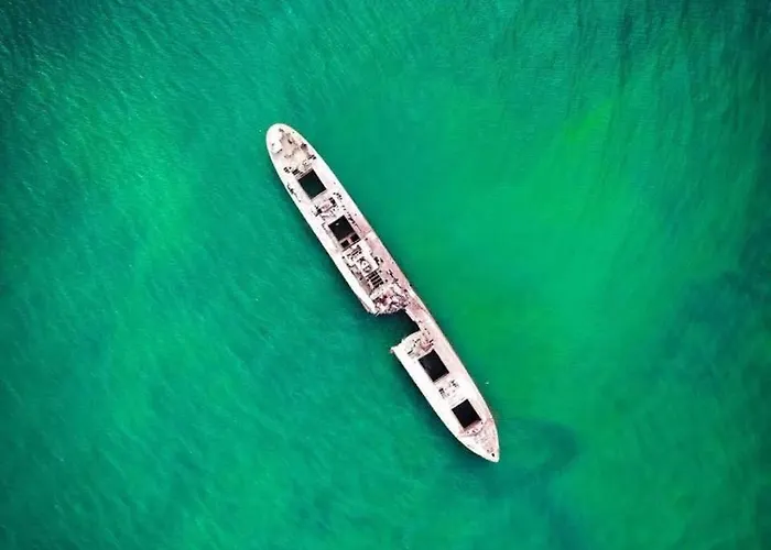 Blue Paradise 科斯蒂内什蒂