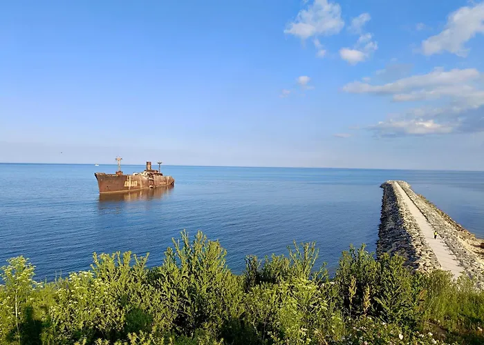 Blue Paradise 科斯蒂内什蒂